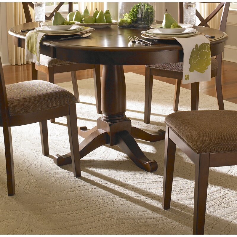 Darby Home Co Kiantone Extendable Solid Wood Dining Table 